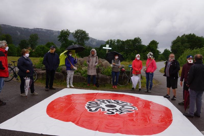 Les membres du collectif « Nous voulons des coquelicots » plus que jamais présents