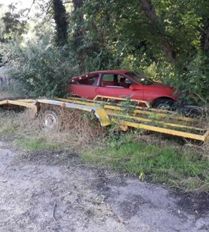 Dépôt sauvage de voitures à Portieux